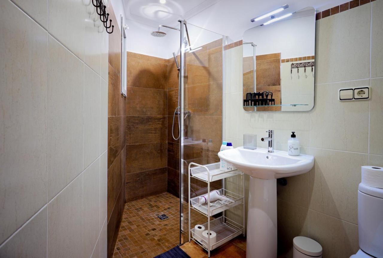 Cozy Apartment Near The Center, Torres De Serrano Valencia Bagian luar foto
